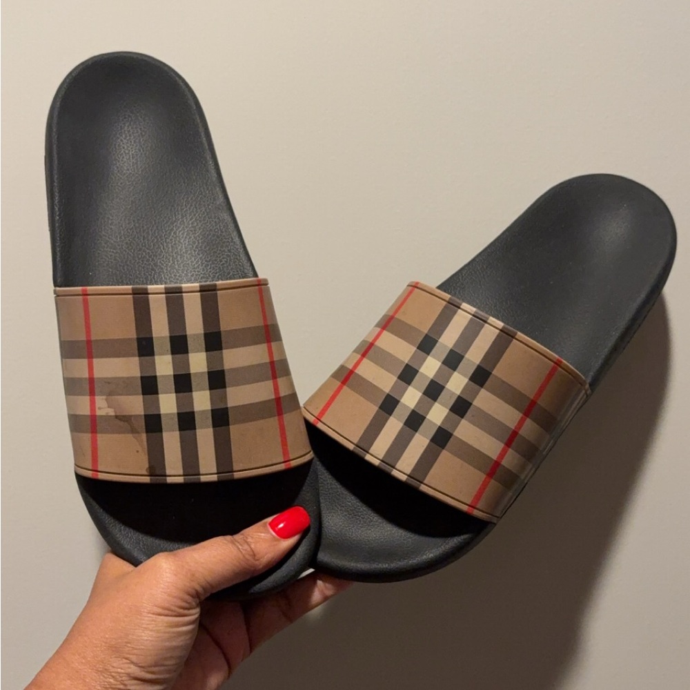 Burberry Classic Slides